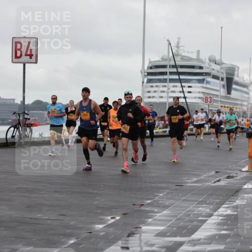 13.09.2026 - Kiel Lauf Andreas Tolksdorf http://msf.ph/oto/10419629 13.09.2026 10:57:27 Kiellinie 30, 4, 2809, 1418, 12521, 3 meine-sportfotos.de