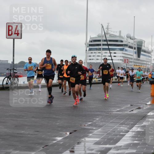 13.09.2026 - Kiel Lauf Andreas Tolksdorf http://msf.ph/oto/10419644 13.09.2026 10:57:27 Kiellinie 4, 2809, 11418, 577, 12521, 3 meine-sportfotos.de