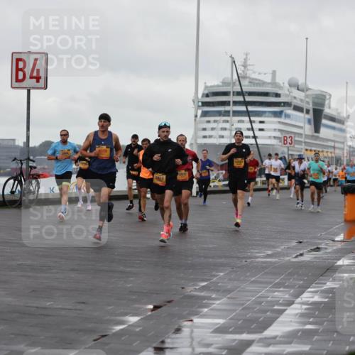 13.09.2026 - Kiel Lauf Andreas Tolksdorf http://msf.ph/oto/10419657 13.09.2026 10:57:27 Kiellinie 4, 2809, 11418, 10577, 12521, 3 meine-sportfotos.de