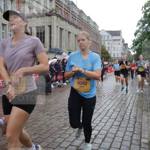 13.09.2026 - Kiel Lauf Yannick Fuchs http://msf.ph/oto/10419699 13.09.2026 10:52:02 Ziel 23, 171, 825, 1364, 1365, 1591, 1869, 2484, 2806, 3529, 3644, 4385, 4977, 5157, 5317, 5994, 6349, 6714, 7338, 7447, 7464, 8292, 8319, 8413, 9221, 9267, 10071, 10166, 10241, 10598, 10637, 10689, 10802, 10992, 11308, 11380, 11500, 101, 201, 310, 826, 1231, 1568, 1600, 1754, 1804, 1890, 2035, 2393, 2404, 2468, 2470, 2519, 2566, 2690, 2783, 3013, 3440, 3956, 4040, 4084, 4175, 4476, 4613, 4619, 4646, 4887, 4939, 5174, 5441, 5735, 6177, 6367, 6928, 7914, 8373, 9030 meine-sportfotos.de