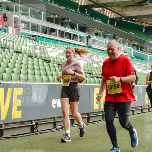 13.09.2026 - 21. swb-Marathon Bremen Michael Burmester http://msf.ph/oto/10419713 13.09.2026 10:43:46 Laufen im Stadion 10002, 10004, 10005, 10176, 10191, 10192, 10271, 10295, 10303, 10325, 10330, 10335, 10361, 10362, 10402, 10459, 10474, 10491, 10513, 10557, 10572, 10605, 10606, 10629, 10665, 10752, 10756, 10773, 10779, 10784, 10805, 10854, 10880, 10882, 10899, 10900, 10997, 10999, 11026, 11027, 11041, 11078, 11140, 11173, 11192, 11217, 11233, 11264, 11274, 11307, 11333, 11337, 11355, 11385, 11408, 11448, 11456, 11461, 11482, 11629, 11943, 12334 meine-sportfotos.de