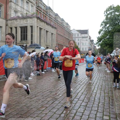 13.09.2026 - Kiel Lauf Yannick Fuchs http://msf.ph/oto/10419735 13.09.2026 10:52:06 Ziel 23, 171, 825, 1027, 1364, 1365, 1869, 2438, 2484, 2806, 2991, 3435, 3529, 3644, 4385, 4577, 4977, 5321, 5994, 6069, 6714, 7053, 7338, 7447, 7464, 7647, 8292, 8319, 9221, 9267, 10071, 10598, 10637, 10755, 10802, 10992, 11308, 11380, 11500, 11915, 101, 201, 310, 826, 1231, 1568, 1591, 1600, 1754, 1804, 1890, 2393, 2404, 2468, 2470, 2519, 2566, 2690, 2783, 3013, 3440, 3956, 4084, 4175, 4476, 4613, 4646, 4887, 4939, 5174, 5441, 6177, 6367, 6928 meine-sportfotos.de