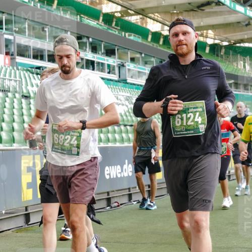 13.09.2026 - 21. swb-Marathon Bremen Michael Burmester http://msf.ph/oto/10419784 13.09.2026 13:21:13 Laufen im Stadion 128, 258, 351, 423, 441, 464, 601, 620, 704, 782, 851, 1060, 1066, 1094, 1129, 1158, 1177, 1316, 1344, 1409, 1417, 1439, 1446, 1518, 1676, 1697, 1729, 1756, 1808, 1815, 1846, 2010, 2028, 2064, 2139, 2201, 2258, 2278, 2349, 2394, 2395, 2414, 2417, 2437, 2501, 2519, 2533, 2551, 2588, 2652, 2694, 2695, 2736, 2756, 2793, 2828, 2886, 2954, 2995, 3004, 3010, 3017, 3018, 3022, 3034, 3035, 3036, 3037, 3059, 3070, 3074, 3102, 3139, 3144, 3225, 3264, 3310 meine-sportfotos.de