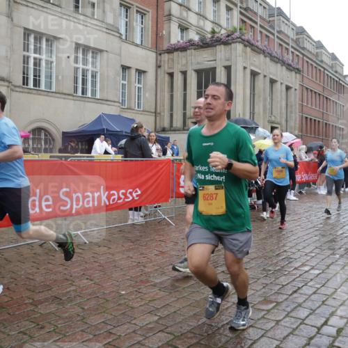 13.09.2026 - Kiel Lauf Yannick Fuchs http://msf.ph/oto/10419904 13.09.2026 10:52:22 Ziel 475, 777, 1471, 1472, 1526, 1527, 1658, 1802, 1811, 2544, 3280, 3343, 3582, 3630, 3881, 4008, 4957, 5126, 5359, 5442, 6110, 6113, 6493, 6872, 7621, 8051, 8326, 8855, 8898, 8908, 9024, 9025, 9624, 9711, 9894, 10035, 10126, 10320, 10540, 10715, 10811, 10887, 11082, 11535, 11658, 11661, 11875, 12289, 12431, 12536, 23, 171, 825, 826, 1027, 1364, 1365, 1591, 1600, 1869, 2404, 2438, 2484, 2806, 2991, 3435, 3529, 3644, 3956, 4175, 4385, 4476, 4887, 201, 310 meine-sportfotos.de