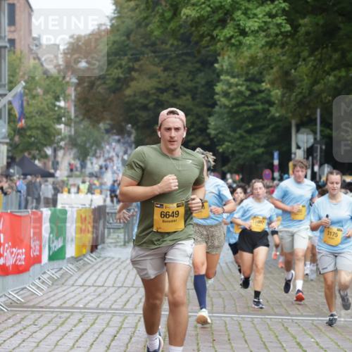 13.09.2026 - Kiel Lauf Yannick Fuchs http://msf.ph/oto/10419928 13.09.2026 09:41:40 Ziel 402, 3175, 4315, 4704, 6649, 6687, 8588, 9224, 9771, 11106, 11907, 1593, 1671, 1966, 4068, 4137, 9110, 9608, 10299, 10974, 11106, 11645, 11983, 12166, 699, 772, 3143, 3801, 4533, 5107, 6739, 7238, 8829, 9050, 12175, 1593, 3883, 4137, 8389, 10202 meine-sportfotos.de