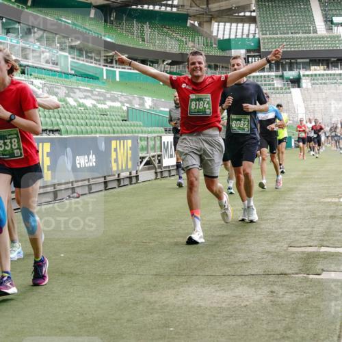 13.09.2026 - 21. swb-Marathon Bremen Michael Burmester http://msf.ph/oto/10419932 13.09.2026 12:58:31 Laufen im Stadion 141, 148, 191, 226, 334, 511, 672, 776, 789, 790, 909, 972, 1010, 1119, 1191, 1199, 1254, 1281, 1516, 1535, 1642, 1647, 1752, 1809, 1881, 1900, 1931, 1933, 2046, 2051, 2075, 2210, 2324, 2343, 2367, 2371, 2397, 2402, 2423, 2425, 2577, 2771, 2807, 2827, 2885, 2903, 2904, 2979, 3021, 3051, 3098, 3120, 3138, 3148, 3182, 3186, 3233, 3319, 3338, 3435, 3516, 3534, 3560, 3655, 3685, 3690, 3695, 3866, 3933, 3934, 3939, 4101, 4316, 4319, 205 meine-sportfotos.de
