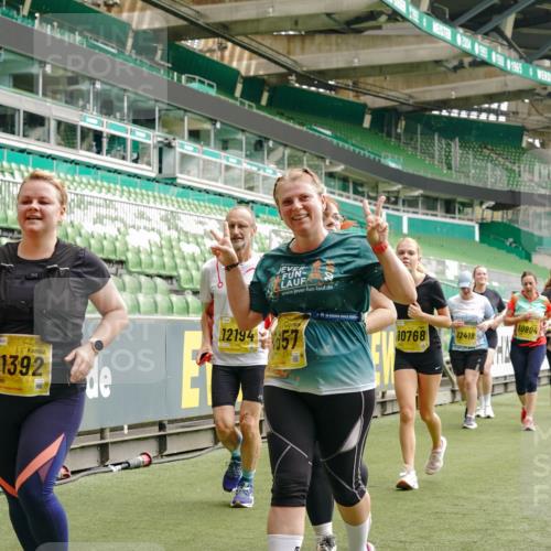 13.09.2026 - 21. swb-Marathon Bremen Michael Burmester http://msf.ph/oto/10419937 13.09.2026 10:43:54 Laufen im Stadion 10002, 10004, 10005, 10176, 10191, 10192, 10271, 10295, 10303, 10325, 10330, 10335, 10361, 10362, 10402, 10459, 10474, 10491, 10513, 10557, 10572, 10605, 10606, 10629, 10752, 10756, 10773, 10779, 10784, 10805, 10880, 10882, 10899, 10900, 10997, 10999, 11026, 11041, 11078, 11173, 11217, 11233, 11264, 11274, 11307, 11333, 11337, 11355, 11385, 11408, 11448, 11456, 11461, 11482, 11629, 11943, 12311, 12334 meine-sportfotos.de