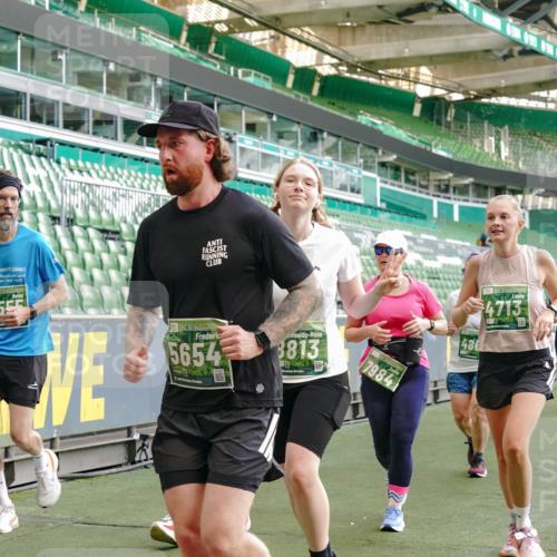 13.09.2026 - 21. swb-Marathon Bremen Michael Burmester http://msf.ph/oto/10419959 13.09.2026 13:21:18 Laufen im Stadion 128, 258, 351, 423, 441, 464, 601, 620, 704, 782, 851, 1060, 1066, 1094, 1129, 1158, 1177, 1316, 1344, 1409, 1417, 1439, 1446, 1518, 1676, 1697, 1729, 1756, 1808, 1815, 1846, 2010, 2028, 2064, 2139, 2201, 2258, 2278, 2349, 2394, 2395, 2414, 2417, 2437, 2501, 2519, 2533, 2551, 2588, 2652, 2660, 2694, 2695, 2736, 2756, 2793, 2828, 2886, 2954, 2964, 2995, 3004, 3010, 3017, 3018, 3022, 3034, 3035, 3036, 3037, 3059, 3070, 3074, 3102, 3139, 3144, 3225, 3264, 3310 meine-sportfotos.de