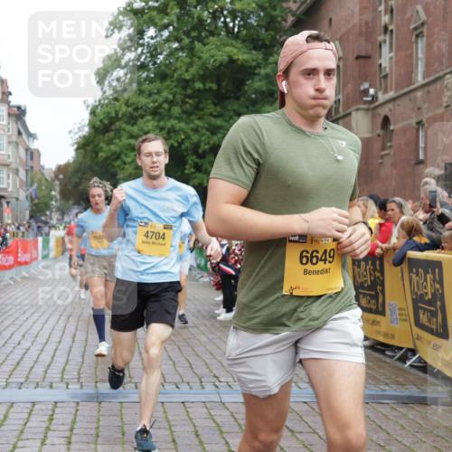 13.09.2026 - Kiel Lauf Yannick Fuchs http://msf.ph/oto/10419994 13.09.2026 09:41:43 Ziel 402, 3143, 3175, 4704, 6649, 6687, 8588, 9224, 9771, 11907, 1671, 1966, 4068, 4315, 9110, 9608, 10299, 10974, 11106, 11645, 11983, 12166, 699, 772, 2910, 3801, 4533, 5107, 6599, 6739, 7238, 8829, 9050, 12175, 1593, 3883, 4137, 9608 meine-sportfotos.de