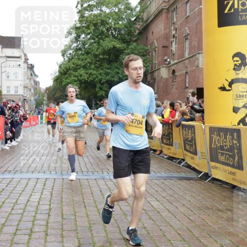 13.09.2026 - Kiel Lauf Yannick Fuchs http://msf.ph/oto/10419997 13.09.2026 09:41:44 Ziel 402, 3143, 3175, 4533, 4704, 6649, 6687, 6739, 8588, 9224, 9771, 11907, 1671, 1966, 4068, 4315, 9110, 9608, 9771, 10299, 10974, 11106, 11645, 11983, 12166, 699, 772, 2910, 3801, 5107, 6599, 7238, 8829, 9050, 12175, 1593, 3883, 4137, 9608, 10974 meine-sportfotos.de