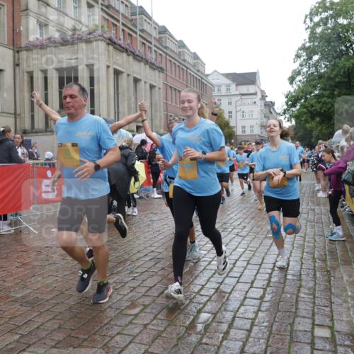 13.09.2026 - Kiel Lauf Yannick Fuchs http://msf.ph/oto/10420015 13.09.2026 10:52:31 Ziel 90, 475, 626, 1471, 1472, 1473, 1526, 1527, 1531, 1658, 1802, 2293, 2442, 3343, 3582, 3778, 3853, 3925, 5433, 5442, 5723, 6388, 6405, 6493, 7060, 7088, 7196, 7603, 7621, 8100, 8205, 8316, 8734, 8855, 8908, 9024, 9025, 9414, 9711, 10320, 10786, 10887, 11082, 11359, 11535, 11555, 11622, 11658, 11661, 11875, 11913, 12289, 12431, 23, 171, 777, 825, 1027, 1364, 1365, 1526, 1527, 1811, 1869, 2438, 2484, 2544, 2806, 2991, 3280, 3435, 3529, 3630, 3644, 3881, 4008, 4385 meine-sportfotos.de