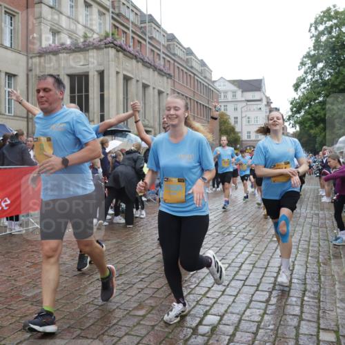 13.09.2026 - Kiel Lauf Yannick Fuchs http://msf.ph/oto/10420020 13.09.2026 10:52:31 Ziel 90, 475, 626, 1471, 1472, 1473, 1526, 1527, 1531, 1658, 1802, 2293, 2442, 3343, 3582, 3778, 3853, 3925, 5433, 5442, 5723, 6388, 6405, 6493, 7060, 7088, 7196, 7603, 7621, 8100, 8205, 8316, 8734, 8855, 8908, 9024, 9025, 9414, 9711, 10320, 10786, 10887, 11082, 11359, 11535, 11555, 11622, 11658, 11661, 11875, 11913, 12289, 12431, 23, 171, 777, 825, 1027, 1364, 1365, 1526, 1527, 1811, 1869, 2438, 2484, 2544, 2806, 2991, 3280, 3435, 3529, 3630, 3644, 3881, 4008, 4385 meine-sportfotos.de