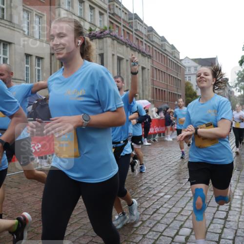 13.09.2026 - Kiel Lauf Yannick Fuchs http://msf.ph/oto/10420030 13.09.2026 10:52:31 Ziel 90, 475, 626, 1471, 1472, 1473, 1526, 1527, 1531, 1658, 1802, 2293, 2442, 3343, 3582, 3778, 3853, 3925, 5433, 5442, 5723, 6388, 6405, 6493, 7060, 7088, 7196, 7603, 7621, 8100, 8205, 8316, 8734, 8855, 8908, 9024, 9025, 9414, 9711, 10320, 10786, 10887, 11082, 11359, 11535, 11555, 11622, 11658, 11661, 11875, 11913, 12289, 12431, 23, 171, 777, 825, 1027, 1364, 1365, 1526, 1527, 1811, 1869, 2438, 2484, 2544, 2806, 2991, 3280, 3435, 3529, 3630, 3644, 3881, 4008, 4385 meine-sportfotos.de
