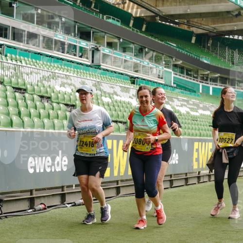 13.09.2026 - 21. swb-Marathon Bremen Michael Burmester http://msf.ph/oto/10420066 13.09.2026 10:43:59 Laufen im Stadion 10002, 10004, 10005, 10176, 10191, 10192, 10271, 10295, 10303, 10325, 10335, 10361, 10362, 10402, 10459, 10474, 10491, 10513, 10557, 10572, 10605, 10606, 10629, 10756, 10773, 10779, 10784, 10805, 10880, 10882, 10899, 10900, 10997, 10999, 11173, 11217, 11233, 11264, 11274, 11307, 11333, 11337, 11355, 11385, 11408, 11448, 11456, 11461, 11482, 11629, 11943, 12311, 12321, 12334 meine-sportfotos.de