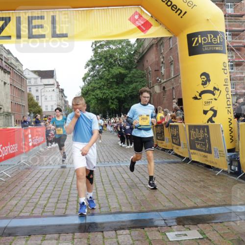 13.09.2026 - Kiel Lauf Yannick Fuchs http://msf.ph/oto/10420201 13.09.2026 09:42:06 Ziel 570, 699, 772, 792, 2910, 3801, 5011, 5276, 5336, 6599, 6620, 8476, 12723, 402, 3143, 3175, 4315, 4533, 4704, 5107, 6649, 6687, 6739, 7238, 8588, 8829, 9050, 9224, 9771, 11907, 12175, 133, 2914, 2955, 2977, 3357, 3676, 5105, 5774, 6099, 6797, 7687, 10938, 11793, 4068, 4315, 9110, 9771, 11106, 12166 meine-sportfotos.de