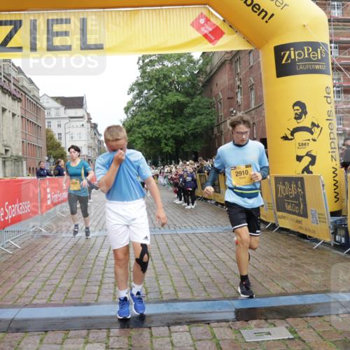 13.09.2026 - Kiel Lauf Yannick Fuchs http://msf.ph/oto/10420205 13.09.2026 09:42:06 Ziel 570, 699, 772, 792, 2910, 3801, 5011, 5276, 5336, 6599, 6620, 8476, 12723, 402, 3143, 3175, 4315, 4533, 4704, 5107, 6649, 6687, 6739, 7238, 8588, 8829, 9050, 9224, 9771, 11907, 12175, 133, 2914, 2955, 2977, 3357, 3676, 5105, 5774, 6099, 6797, 7687, 10938, 11793, 4068, 4315, 9110, 9771, 11106, 12166 meine-sportfotos.de
