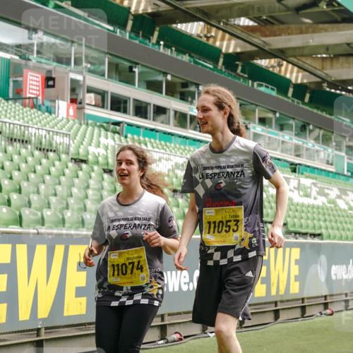 13.09.2026 - 21. swb-Marathon Bremen Michael Burmester http://msf.ph/oto/10420206 13.09.2026 10:44:05 Laufen im Stadion 10002, 10004, 10005, 10176, 10191, 10192, 10271, 10295, 10303, 10325, 10335, 10361, 10362, 10402, 10459, 10474, 10491, 10513, 10557, 10572, 10605, 10606, 10629, 10679, 10713, 10756, 10773, 10779, 10784, 10805, 10880, 10882, 10899, 10900, 10997, 10999, 11173, 11217, 11233, 11264, 11274, 11307, 11333, 11337, 11355, 11385, 11408, 11448, 11456, 11461, 11482, 11629, 11943, 12311, 12321, 12334 meine-sportfotos.de