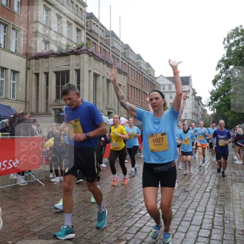 13.09.2026 - Kiel Lauf Yannick Fuchs http://msf.ph/oto/10420231 13.09.2026 10:52:43 Ziel 158, 172, 398, 1433, 1474, 1535, 1634, 1812, 1837, 2069, 2089, 2735, 3050, 3054, 3452, 3514, 3778, 3853, 4100, 4485, 6201, 7060, 7154, 7230, 8100, 8615, 9414, 9831, 9886, 10594, 11096, 11204, 11359, 11459, 90, 475, 626, 777, 1027, 1471, 1472, 1473, 1526, 1527, 1531, 1658, 1802, 1811, 2293, 2438, 2442, 2544, 2991, 3280, 3343, 3435, 3582, 3630, 3881, 4008, 154, 1071, 1083, 1426, 1486, 1550, 3059, 3431, 3587, 3657, 5329, 5642, 5643, 5710, 6015, 7139, 10755 meine-sportfotos.de