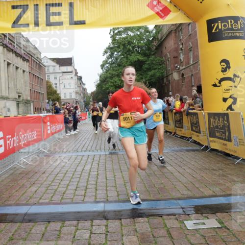 13.09.2026 - Kiel Lauf Yannick Fuchs http://msf.ph/oto/10420283 13.09.2026 09:42:11 Ziel 570, 792, 2910, 3357, 5011, 5105, 5276, 5336, 5774, 6599, 6620, 7687, 8476, 11793, 12723, 402, 699, 772, 3143, 3175, 3801, 4533, 4704, 5107, 6649, 6687, 6739, 7238, 8588, 8829, 9050, 9224, 11907, 12175, 133, 445, 771, 1777, 2914, 2955, 2977, 3676, 5559, 6099, 6213, 6542, 6797, 10938, 12190, 4315, 6649, 9771, 11106 meine-sportfotos.de