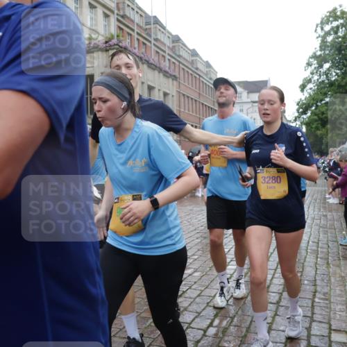 13.09.2026 - Kiel Lauf Yannick Fuchs http://msf.ph/oto/10420303 13.09.2026 10:52:47 Ziel 154, 158, 172, 398, 1083, 1433, 1474, 1535, 1634, 1812, 1837, 2069, 2089, 2735, 3050, 3054, 3059, 3452, 3514, 3875, 4100, 4485, 4570, 6201, 7017, 7154, 7230, 7883, 8615, 8978, 9831, 9886, 10594, 11048, 11096, 11204, 11459, 12213, 90, 475, 626, 777, 1471, 1472, 1473, 1474, 1526, 1527, 1531, 1658, 1802, 1811, 2293, 2442, 2544, 3280, 3343, 3582, 3630, 3778, 3853, 3881, 4008, 1071, 1426, 1486, 1550, 3431, 3587, 3657, 5329, 5642, 5643, 5710, 6015, 7139, 10755 meine-sportfotos.de