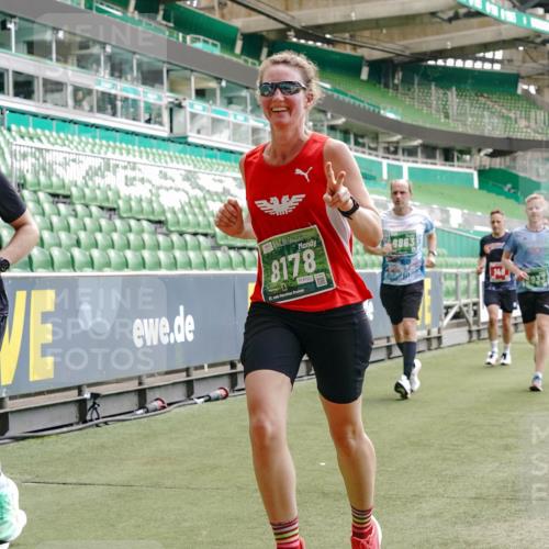 13.09.2026 - 21. swb-Marathon Bremen Michael Burmester http://msf.ph/oto/10420326 13.09.2026 12:58:44 Laufen im Stadion 141, 148, 191, 226, 232, 334, 511, 672, 745, 789, 790, 909, 972, 1010, 1080, 1119, 1166, 1191, 1199, 1254, 1281, 1516, 1535, 1642, 1647, 1752, 1881, 1931, 1933, 2046, 2210, 2289, 2324, 2343, 2367, 2371, 2397, 2402, 2423, 2425, 2577, 2771, 2806, 2807, 2827, 2885, 2899, 2903, 2953, 2961, 2979, 3015, 3021, 3051, 3098, 3120, 3124, 3138, 3148, 3182, 3186, 3190, 3233, 3319, 3338, 3435, 3516, 3531, 3534, 3560, 3652, 3655, 3685, 3690, 3695, 3866, 3933, 3934, 4101, 205 meine-sportfotos.de