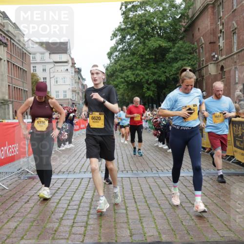 13.09.2026 - Kiel Lauf Yannick Fuchs http://msf.ph/oto/10420346 13.09.2026 09:42:15 Ziel 133, 570, 792, 3357, 3676, 5011, 5105, 5276, 5336, 5774, 6620, 6797, 7687, 8476, 10938, 11793, 12723, 402, 699, 772, 2910, 3143, 3175, 3801, 4533, 4704, 5107, 6599, 6687, 6739, 7238, 8588, 8829, 9050, 9224, 11907, 12175, 445, 771, 1045, 1777, 2608, 2914, 2955, 2977, 4548, 5559, 6075, 6099, 6213, 6423, 6542, 6913, 12190, 3175, 4704, 6649, 6687, 8588, 9224, 9771, 11907 meine-sportfotos.de
