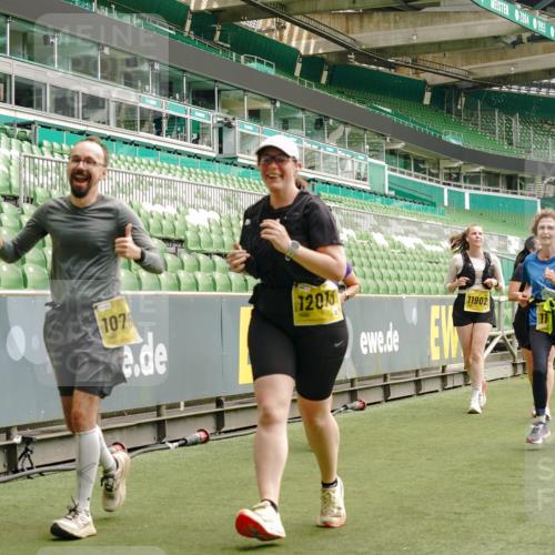 13.09.2026 - 21. swb-Marathon Bremen Michael Burmester http://msf.ph/oto/10420392 13.09.2026 10:44:12 Laufen im Stadion 10002, 10004, 10005, 10176, 10191, 10192, 10271, 10295, 10325, 10335, 10361, 10362, 10402, 10459, 10474, 10513, 10557, 10572, 10605, 10606, 10629, 10679, 10713, 10756, 10773, 10779, 10784, 10805, 10882, 10899, 10900, 10997, 10999, 11081, 11173, 11217, 11233, 11264, 11274, 11307, 11333, 11337, 11355, 11385, 11408, 11448, 11456, 11461, 11482, 11495, 11629, 11932, 11943, 12151, 12226, 12311, 12321, 12334 meine-sportfotos.de