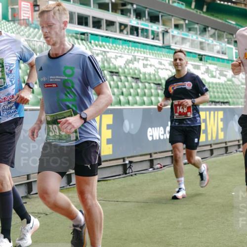 13.09.2026 - 21. swb-Marathon Bremen Michael Burmester http://msf.ph/oto/10420440 13.09.2026 12:58:47 Laufen im Stadion 141, 148, 191, 226, 232, 334, 511, 672, 745, 789, 790, 909, 972, 1010, 1080, 1119, 1166, 1191, 1199, 1281, 1516, 1535, 1642, 1647, 1752, 1881, 1931, 1933, 2046, 2210, 2289, 2324, 2343, 2367, 2371, 2397, 2423, 2425, 2577, 2771, 2806, 2807, 2827, 2885, 2899, 2903, 2953, 2961, 2979, 3015, 3021, 3051, 3098, 3120, 3124, 3138, 3148, 3182, 3186, 3190, 3233, 3319, 3338, 3435, 3516, 3531, 3534, 3560, 3652, 3655, 3685, 3690, 3695, 3866, 3933, 3934, 4101, 205 meine-sportfotos.de