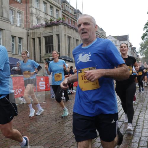 13.09.2026 - Kiel Lauf Yannick Fuchs http://msf.ph/oto/10420464 13.09.2026 10:52:56 Ziel 154, 158, 1071, 1083, 1426, 1486, 1550, 1634, 3059, 3431, 3452, 3514, 3587, 3657, 3875, 4570, 5329, 5642, 5643, 5710, 5838, 6015, 6161, 6201, 6695, 6777, 7017, 7139, 7596, 7883, 8516, 8580, 8863, 8905, 8935, 8978, 9126, 9166, 9749, 9831, 10594, 10721, 11048, 11096, 11282, 11496, 11988, 12213, 90, 158, 172, 398, 475, 626, 1433, 1471, 1472, 1473, 1474, 1526, 1527, 1531, 1535, 1634, 1658, 1802, 1812, 1837, 2069, 2089, 2293, 2442, 2735, 3050, 3054, 3343, 3452, 3582, 3778, 3853 meine-sportfotos.de