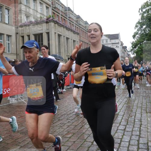 13.09.2026 - Kiel Lauf Yannick Fuchs http://msf.ph/oto/10420469 13.09.2026 10:52:57 Ziel 154, 1071, 1083, 1426, 1486, 1550, 3059, 3173, 3431, 3514, 3587, 3657, 3875, 4570, 5329, 5642, 5643, 5710, 5838, 6015, 6161, 6201, 6695, 6777, 7017, 7139, 7596, 7883, 8516, 8580, 8863, 8905, 8935, 8978, 9126, 9166, 9749, 10594, 10721, 11048, 11096, 11282, 11496, 11988, 12213, 90, 158, 172, 398, 475, 626, 1433, 1471, 1472, 1473, 1474, 1531, 1535, 1634, 1658, 1802, 1812, 1837, 2069, 2089, 2293, 2442, 2735, 3050, 3054, 3343, 3452, 3582, 3778, 3853, 475 meine-sportfotos.de