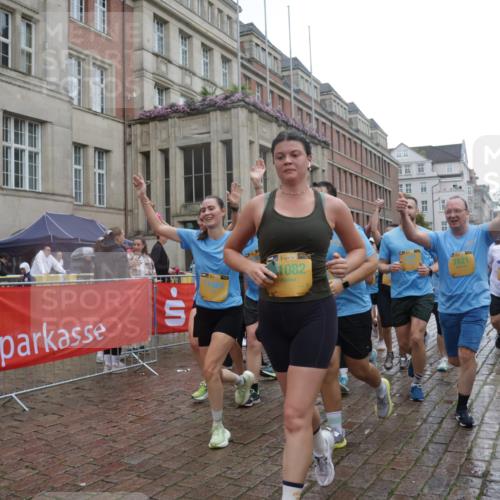 13.09.2026 - Kiel Lauf Yannick Fuchs http://msf.ph/oto/10420532 13.09.2026 10:53:00 Ziel 127, 154, 1071, 1083, 1426, 1486, 1550, 3059, 3104, 3173, 3431, 3587, 3657, 3875, 4570, 5329, 5642, 5643, 5710, 5838, 6015, 6161, 6695, 6777, 7139, 7596, 7883, 8516, 8580, 8863, 8905, 8935, 8978, 9126, 9166, 9749, 10721, 11074, 11282, 11496, 11988, 12213, 12217, 90, 158, 172, 398, 475, 626, 1433, 1471, 1472, 1473, 1474, 1531, 1535, 1634, 1812, 1837, 2069, 2089, 2293, 2442, 2735, 3050, 3054, 3452, 3514, 3582, 3778, 3853, 6201, 7017, 7883, 475 meine-sportfotos.de