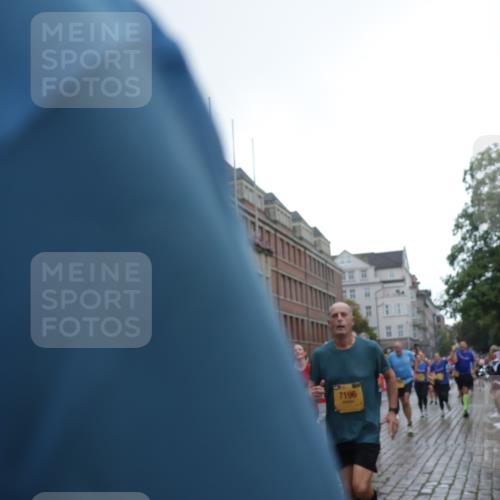 13.09.2026 - Kiel Lauf Yannick Fuchs http://msf.ph/oto/10420618 13.09.2026 10:53:04 Ziel 127, 1071, 1486, 3104, 3173, 3500, 3587, 3657, 5329, 5642, 5643, 5710, 5838, 5924, 6015, 6055, 6161, 6374, 6695, 6777, 7139, 7596, 7869, 8483, 8516, 8518, 8580, 8863, 8905, 8935, 9126, 9166, 9749, 10721, 11074, 11282, 11496, 11919, 11988, 12217, 12405, 90, 154, 158, 172, 398, 1083, 1426, 1433, 1473, 1474, 1531, 1535, 1550, 1634, 1812, 1837, 2069, 2089, 2293, 2735, 3050, 3054, 3059, 3431, 3452, 3514, 3778, 3853, 3875, 4570, 5329, 5838, 6201, 7017, 7883, 8580, 8935, 475 meine-sportfotos.de