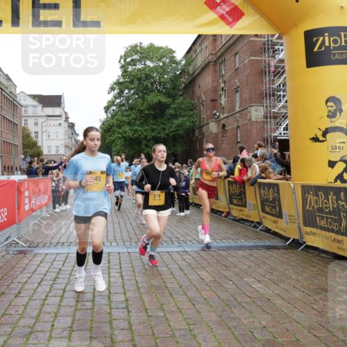 13.09.2026 - Kiel Lauf Yannick Fuchs http://msf.ph/oto/10420633 13.09.2026 09:42:31 Ziel 445, 771, 1045, 1777, 2608, 2914, 2955, 2977, 4548, 5559, 6075, 6099, 6213, 6423, 6542, 6913, 9706, 12190, 133, 570, 699, 772, 792, 2910, 2955, 2977, 3357, 3676, 3801, 5011, 5105, 5276, 5336, 5774, 6599, 6620, 6797, 7687, 8476, 10938, 11793, 12723, 142, 762, 3827, 4322, 8532, 8870, 9311, 9519, 9592, 11721, 12678, 772, 4533, 5107, 6739, 7238, 8829, 9050, 12175 meine-sportfotos.de