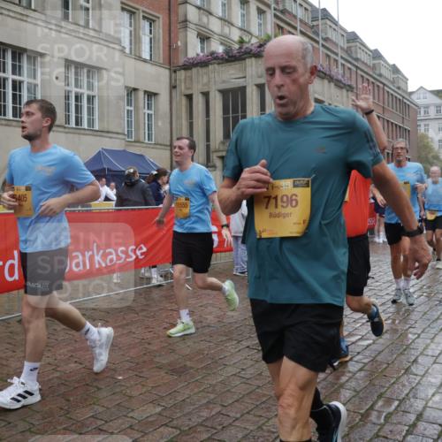 13.09.2026 - Kiel Lauf Yannick Fuchs http://msf.ph/oto/10420634 13.09.2026 10:53:05 Ziel 127, 1071, 1486, 3104, 3173, 3500, 3587, 3657, 5642, 5643, 5710, 5924, 6015, 6055, 6104, 6161, 6374, 6695, 6777, 7139, 7596, 7869, 8483, 8516, 8518, 8863, 8905, 9126, 9166, 9749, 10721, 11074, 11282, 11496, 11919, 11988, 12217, 12405, 90, 154, 158, 172, 398, 1083, 1426, 1433, 1474, 1535, 1550, 1634, 1812, 1837, 2069, 2089, 2735, 3050, 3054, 3059, 3431, 3452, 3514, 3778, 3853, 3875, 4570, 5329, 5710, 5838, 6201, 7017, 7883, 8580, 8935, 475 meine-sportfotos.de