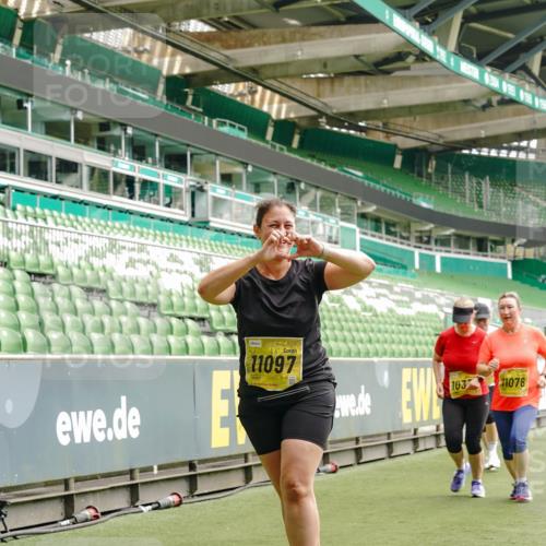 13.09.2026 - 21. swb-Marathon Bremen Michael Burmester http://msf.ph/oto/10420637 13.09.2026 10:44:22 Laufen im Stadion 10002, 10004, 10005, 10176, 10191, 10192, 10271, 10295, 10325, 10335, 10402, 10459, 10474, 10513, 10572, 10605, 10606, 10629, 10679, 10713, 10756, 10779, 10882, 10899, 10900, 10979, 10997, 10999, 11081, 11217, 11233, 11264, 11274, 11307, 11333, 11337, 11355, 11385, 11408, 11448, 11456, 11461, 11482, 11495, 11629, 11808, 11932, 11943, 12057, 12151, 12226, 12311, 12321, 12334 meine-sportfotos.de