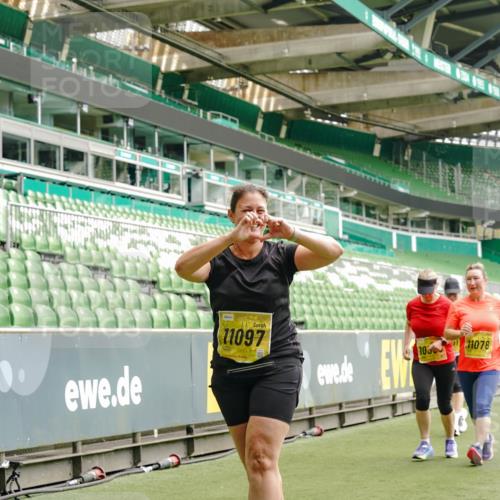 13.09.2026 - 21. swb-Marathon Bremen Michael Burmester http://msf.ph/oto/10420645 13.09.2026 10:44:22 Laufen im Stadion 10002, 10004, 10005, 10176, 10191, 10192, 10271, 10295, 10325, 10335, 10402, 10459, 10474, 10513, 10572, 10605, 10606, 10629, 10679, 10713, 10756, 10779, 10882, 10899, 10900, 10979, 10997, 10999, 11081, 11217, 11233, 11264, 11274, 11307, 11333, 11337, 11355, 11385, 11408, 11448, 11456, 11461, 11482, 11495, 11629, 11808, 11932, 11943, 12057, 12151, 12226, 12311, 12321, 12334 meine-sportfotos.de