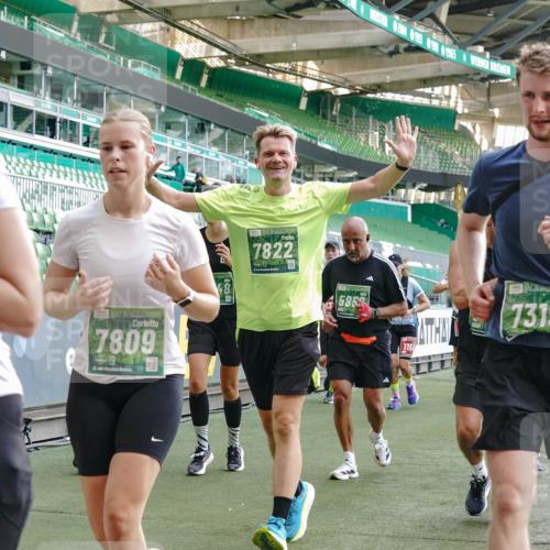 13.09.2026 - 21. swb-Marathon Bremen Michael Burmester http://msf.ph/oto/10420695 13.09.2026 13:21:44 Laufen im Stadion 128, 258, 343, 351, 423, 441, 601, 620, 704, 782, 851, 1060, 1094, 1157, 1158, 1177, 1316, 1344, 1417, 1439, 1518, 1657, 1669, 1676, 1697, 1729, 1808, 1846, 1883, 2010, 2064, 2139, 2201, 2258, 2278, 2290, 2349, 2394, 2395, 2414, 2417, 2437, 2501, 2519, 2551, 2588, 2619, 2632, 2652, 2660, 2685, 2711, 2736, 2793, 2828, 2886, 2954, 2964, 2995, 3004, 3010, 3017, 3018, 3022, 3034, 3035, 3036, 3037, 3070, 3074, 3102, 3139, 3144, 3225, 3351, 3682, 3784, 4020, 1506 meine-sportfotos.de