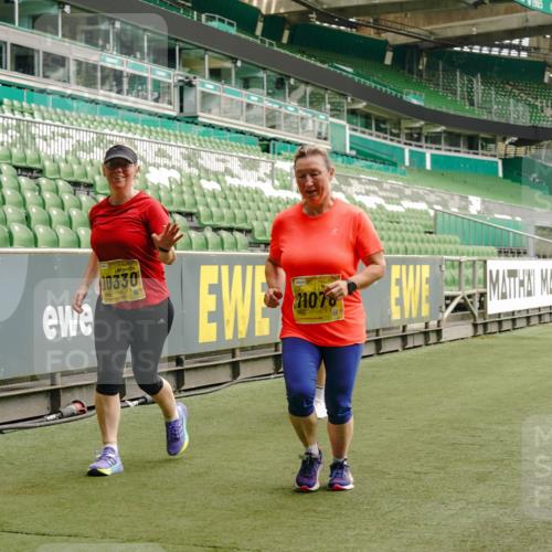 13.09.2026 - 21. swb-Marathon Bremen Michael Burmester http://msf.ph/oto/10420700 13.09.2026 10:44:24 Laufen im Stadion 10002, 10004, 10005, 10176, 10191, 10192, 10271, 10295, 10325, 10335, 10344, 10402, 10459, 10474, 10513, 10568, 10572, 10605, 10606, 10629, 10679, 10713, 10756, 10779, 10882, 10899, 10900, 10979, 10997, 10999, 11081, 11217, 11233, 11264, 11274, 11307, 11333, 11337, 11355, 11385, 11408, 11448, 11456, 11461, 11482, 11495, 11629, 11808, 11932, 11943, 12057, 12151, 12224, 12226, 12311, 12321, 12334 meine-sportfotos.de