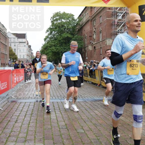13.09.2026 - Kiel Lauf Yannick Fuchs http://msf.ph/oto/10420729 13.09.2026 09:42:36 Ziel 142, 445, 771, 1045, 1777, 2608, 4548, 5559, 6075, 6213, 6423, 6542, 6913, 8532, 9519, 9592, 9706, 12190, 133, 570, 792, 2910, 2914, 2955, 2977, 3357, 3676, 5011, 5105, 5276, 5336, 5774, 6099, 6599, 6620, 6797, 7687, 8476, 10938, 11793, 12723, 762, 1213, 3827, 3849, 4322, 7874, 8870, 9311, 9629, 11721, 12678, 699, 772, 2910, 3801, 6599, 8829, 9050 meine-sportfotos.de