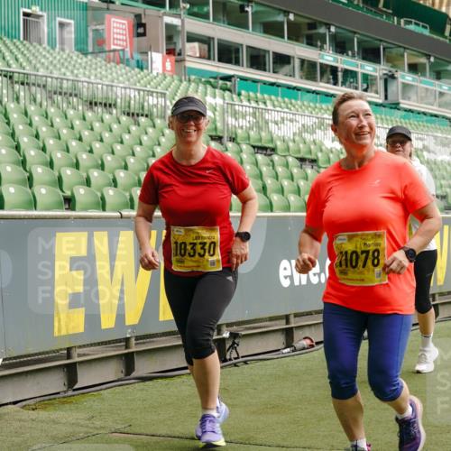 13.09.2026 - 21. swb-Marathon Bremen Michael Burmester http://msf.ph/oto/10420737 13.09.2026 10:44:25 Laufen im Stadion 10002, 10004, 10005, 10176, 10191, 10192, 10271, 10295, 10325, 10335, 10344, 10402, 10459, 10474, 10513, 10568, 10605, 10606, 10629, 10679, 10713, 10756, 10779, 10882, 10899, 10900, 10979, 10997, 10999, 11081, 11217, 11233, 11264, 11274, 11307, 11333, 11337, 11355, 11385, 11408, 11448, 11456, 11461, 11482, 11495, 11629, 11808, 11932, 11943, 12057, 12151, 12224, 12226, 12311, 12321, 12334 meine-sportfotos.de