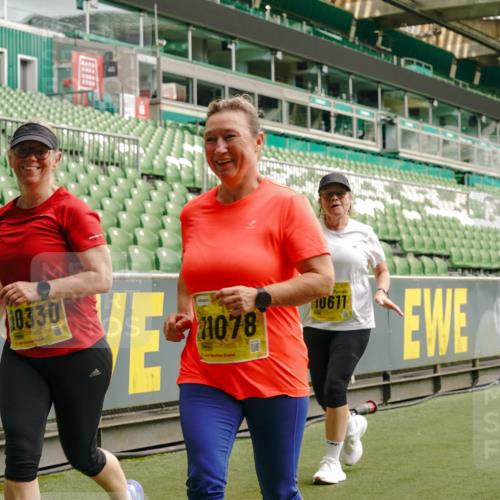 13.09.2026 - 21. swb-Marathon Bremen Michael Burmester http://msf.ph/oto/10420746 13.09.2026 10:44:26 Laufen im Stadion 10002, 10004, 10005, 10176, 10191, 10192, 10271, 10295, 10325, 10335, 10344, 10402, 10459, 10474, 10513, 10568, 10605, 10606, 10629, 10679, 10713, 10756, 10779, 10882, 10899, 10900, 10979, 10997, 10999, 11081, 11217, 11233, 11264, 11274, 11307, 11333, 11337, 11355, 11385, 11408, 11448, 11456, 11461, 11482, 11495, 11629, 11808, 11932, 11943, 12057, 12151, 12224, 12226, 12311, 12321, 12334 meine-sportfotos.de