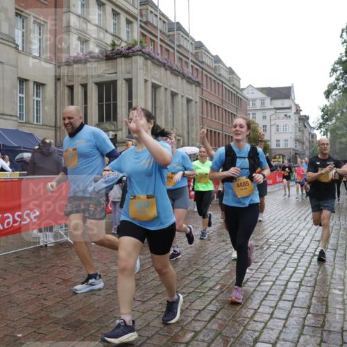 13.09.2026 - Kiel Lauf Yannick Fuchs http://msf.ph/oto/10420757 13.09.2026 10:53:12 Ziel 127, 373, 2174, 2336, 3104, 3153, 3173, 3500, 4196, 5691, 5924, 6055, 6104, 6181, 6374, 7869, 8422, 8483, 8518, 10367, 11074, 11097, 11919, 12217, 12405, 12844, 154, 158, 172, 398, 1071, 1083, 1426, 1433, 1474, 1486, 1535, 1550, 1634, 1812, 1837, 2069, 2089, 2735, 3050, 3054, 3059, 3173, 3431, 3452, 3514, 3587, 3657, 3875, 4570, 5329, 5642, 5643, 5710, 5838, 6015, 6161, 6201, 6695, 6777, 7017, 7139, 7596, 7883, 8516, 8580, 8863, 8905, 8935, 9749, 10721, 172 meine-sportfotos.de