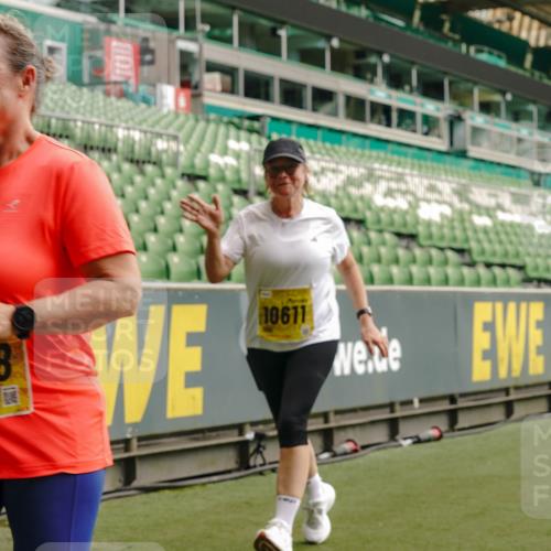 13.09.2026 - 21. swb-Marathon Bremen Michael Burmester http://msf.ph/oto/10420760 13.09.2026 10:44:26 Laufen im Stadion 10002, 10004, 10005, 10176, 10191, 10192, 10271, 10295, 10325, 10335, 10344, 10402, 10459, 10474, 10513, 10568, 10605, 10606, 10629, 10679, 10713, 10756, 10779, 10882, 10899, 10900, 10979, 10997, 10999, 11081, 11217, 11233, 11264, 11274, 11307, 11333, 11337, 11355, 11385, 11408, 11448, 11456, 11461, 11482, 11495, 11629, 11808, 11932, 11943, 12057, 12151, 12224, 12226, 12311, 12321, 12334 meine-sportfotos.de
