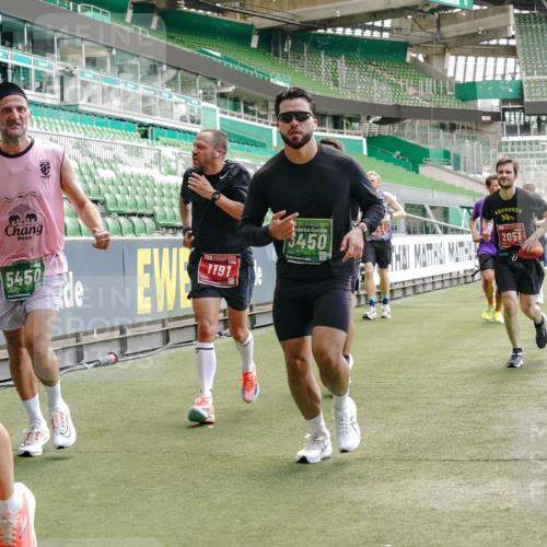 13.09.2026 - 21. swb-Marathon Bremen Michael Burmester http://msf.ph/oto/10420764 13.09.2026 12:58:59 Laufen im Stadion 141, 148, 191, 226, 232, 334, 511, 672, 745, 789, 790, 909, 972, 1080, 1119, 1166, 1191, 1199, 1281, 1516, 1535, 1642, 1647, 1752, 1881, 1931, 1933, 2046, 2210, 2289, 2343, 2367, 2371, 2397, 2423, 2425, 2570, 2577, 2771, 2806, 2807, 2827, 2885, 2899, 2903, 2953, 2961, 2979, 3015, 3021, 3098, 3120, 3124, 3138, 3148, 3182, 3186, 3190, 3233, 3319, 3338, 3435, 3516, 3531, 3534, 3560, 3652, 3655, 3685, 3695, 3933, 3934, 205 meine-sportfotos.de