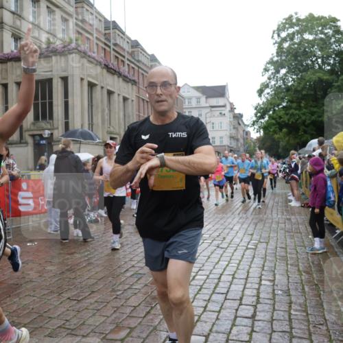 13.09.2026 - Kiel Lauf Yannick Fuchs http://msf.ph/oto/10420781 13.09.2026 10:53:14 Ziel 373, 2174, 2336, 2859, 3104, 3153, 3500, 4196, 5691, 5924, 6055, 6104, 6181, 6374, 7869, 8422, 8483, 8518, 10276, 10367, 11074, 11097, 11253, 11919, 12217, 12405, 12844, 127, 154, 158, 172, 398, 1071, 1083, 1426, 1433, 1486, 1535, 1550, 1634, 1812, 2069, 2089, 2735, 3050, 3054, 3059, 3173, 3431, 3452, 3514, 3587, 3657, 3875, 4570, 5329, 5642, 5643, 5710, 5838, 6015, 6161, 6201, 6695, 6777, 7017, 7139, 7596, 7883, 8516, 8580, 8863, 8905, 8935, 9749, 10721, 11074, 1199, 172 meine-sportfotos.de
