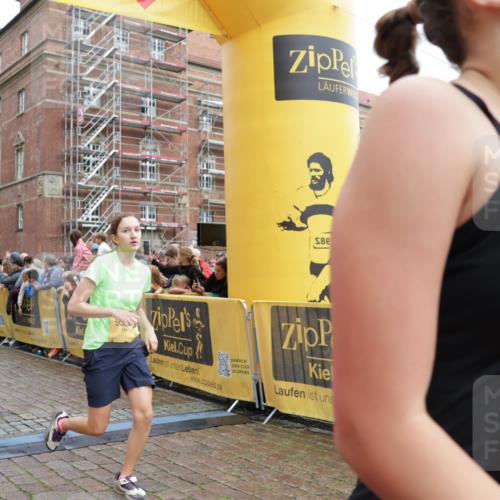 13.09.2026 - Kiel Lauf Yannick Fuchs http://msf.ph/oto/10420842 13.09.2026 09:42:44 Ziel 142, 762, 3827, 4322, 6423, 8532, 8870, 9519, 9592, 9706, 11721, 133, 445, 771, 792, 1045, 1777, 2608, 2914, 2955, 2977, 3357, 3676, 4548, 5105, 5336, 5559, 5774, 6075, 6099, 6213, 6423, 6542, 6620, 6797, 6913, 7687, 8476, 10938, 11793, 12190, 12723, 1040, 1213, 3849, 3850, 5530, 7874, 8191, 9311, 9629, 11753, 12678, 570, 792, 2910, 3357, 5011, 5276, 5336, 6599, 6620, 7687, 8476, 12723 meine-sportfotos.de