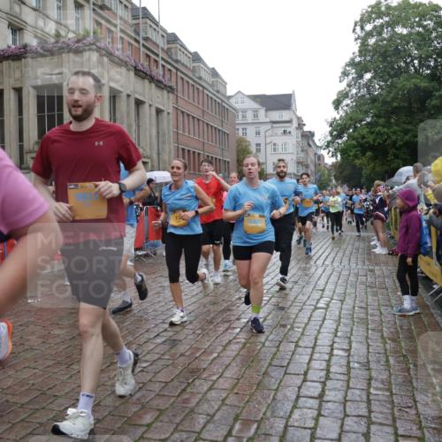 13.09.2026 - Kiel Lauf Yannick Fuchs http://msf.ph/oto/10420885 13.09.2026 10:53:20 Ziel 168, 207, 373, 2174, 2336, 2859, 3153, 4005, 4196, 5691, 6104, 6181, 6543, 6821, 7365, 8422, 10276, 10367, 11097, 11253, 11556, 12380, 12513, 12844, 127, 154, 158, 1071, 1083, 1426, 1433, 1486, 1535, 1550, 1634, 3050, 3059, 3104, 3173, 3431, 3452, 3500, 3514, 3587, 3657, 3875, 4570, 5329, 5642, 5643, 5710, 5838, 5924, 6015, 6055, 6104, 6161, 6201, 6374, 6695, 6777, 7017, 7139, 7596, 7869, 7883, 8483, 8516, 8518, 8580, 8863, 8905, 8935, 9749, 10721, 11074, 1199, 172 meine-sportfotos.de