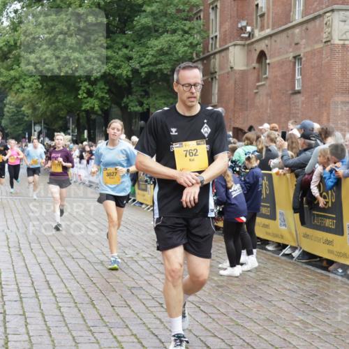 13.09.2026 - Kiel Lauf Yannick Fuchs http://msf.ph/oto/10420889 13.09.2026 09:42:48 Ziel 142, 762, 3827, 3849, 4322, 8532, 8870, 9311, 9519, 9592, 9629, 11721, 12678, 133, 445, 771, 1045, 1777, 2608, 2914, 2955, 2977, 3676, 4548, 5105, 5559, 5774, 6075, 6099, 6213, 6423, 6542, 6797, 6913, 9706, 10938, 11793, 12190, 1040, 1213, 3041, 3850, 5530, 7874, 8191, 9354, 11753, 12259, 570, 792, 3357, 5011, 5105, 5276, 5336, 5774, 6620, 7687, 8476, 11793, 12723 meine-sportfotos.de