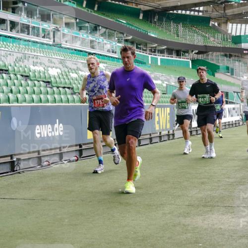13.09.2026 - 21. swb-Marathon Bremen Michael Burmester http://msf.ph/oto/10420902 13.09.2026 12:59:03 Laufen im Stadion 141, 148, 191, 226, 232, 334, 511, 672, 745, 789, 790, 909, 972, 1080, 1119, 1166, 1191, 1199, 1281, 1516, 1535, 1642, 1647, 1752, 1881, 1931, 1933, 2046, 2210, 2289, 2343, 2367, 2371, 2397, 2423, 2425, 2481, 2570, 2577, 2771, 2806, 2807, 2827, 2885, 2899, 2903, 2953, 2961, 2979, 3015, 3021, 3098, 3120, 3124, 3138, 3148, 3182, 3186, 3190, 3233, 3319, 3338, 3435, 3516, 3531, 3534, 3560, 3652, 3655, 3695, 3930, 3933, 3934, 205 meine-sportfotos.de