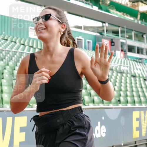 13.09.2026 - 21. swb-Marathon Bremen Michael Burmester http://msf.ph/oto/10420904 13.09.2026 13:21:52 Laufen im Stadion 128, 211, 258, 343, 351, 423, 441, 571, 601, 620, 704, 782, 851, 1060, 1094, 1157, 1158, 1177, 1259, 1316, 1344, 1417, 1439, 1518, 1657, 1669, 1676, 1729, 1808, 1846, 1883, 2139, 2201, 2258, 2278, 2290, 2394, 2395, 2414, 2417, 2437, 2504, 2519, 2551, 2588, 2619, 2632, 2652, 2660, 2685, 2711, 2736, 2793, 2828, 2886, 2954, 2964, 2995, 3004, 3010, 3022, 3034, 3036, 3070, 3074, 3102, 3144, 3225, 3351, 3682, 3784, 4020, 4431, 4584, 1506 meine-sportfotos.de